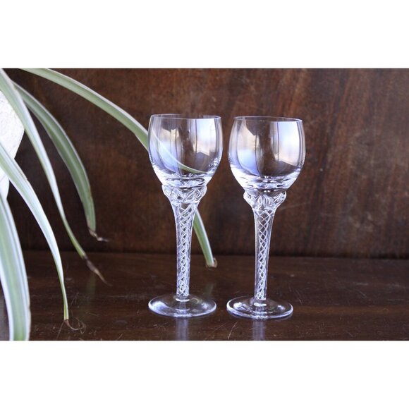 Vintage crystal twist stem cordial glasses, Bohemia Crystalex Suzanne pattern - Picture 6 of 9